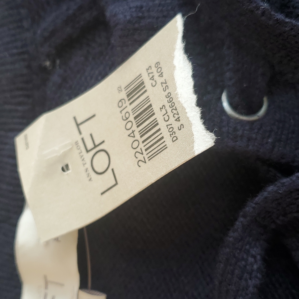 Ann Taylor LOFT Petites Navy Tied VNeck Long Sleeve Lighter Sweater Size XSP NWT - Picture 3 of 6